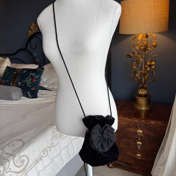 Vintage 90s Black Velvet Pouch Evening Bag Crossbody - Picture 7 of 14